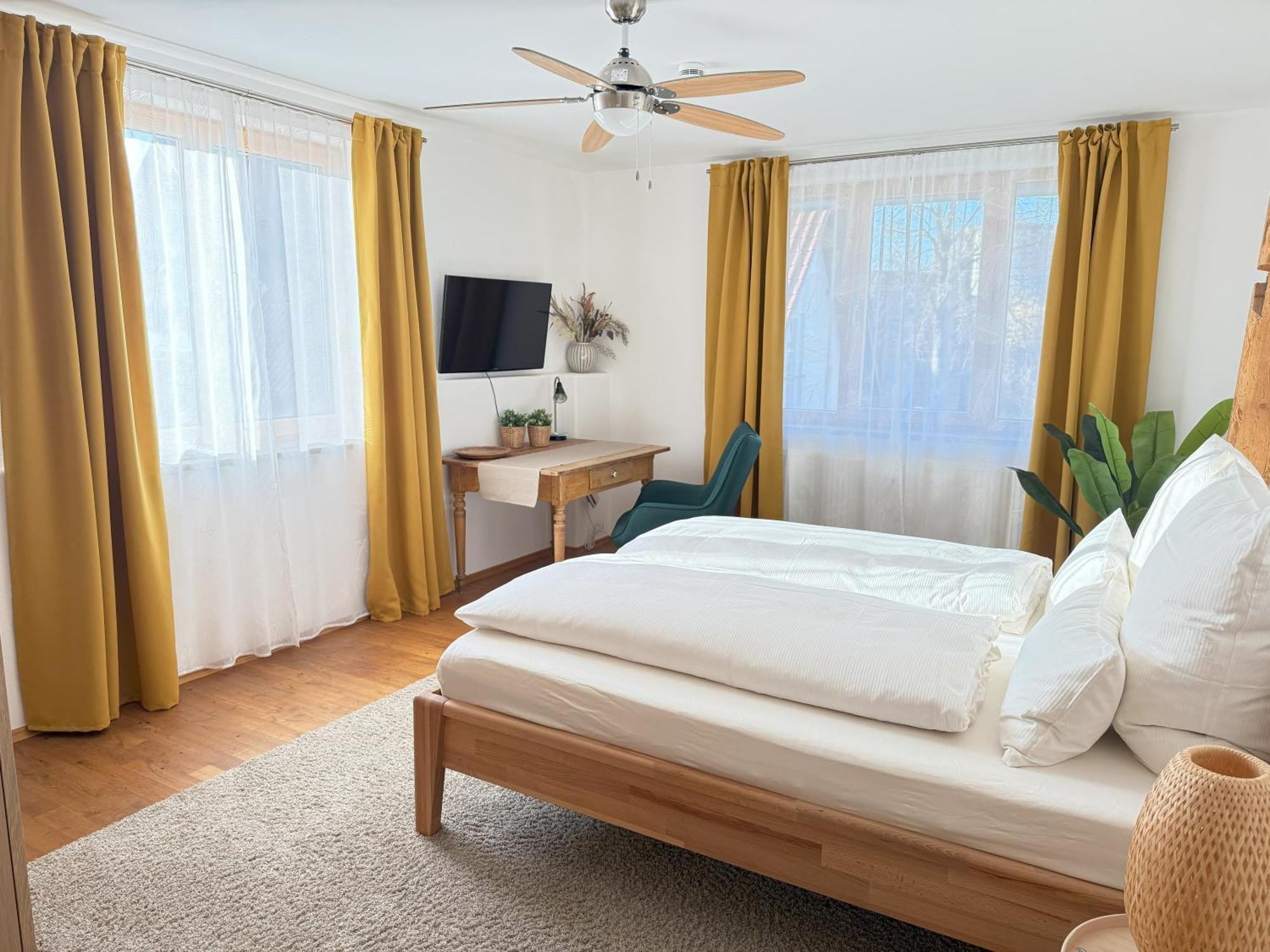 Fe Wo Brunnen - 120 Qm - Ruhige Lage - Viel Natur- Komfortabel - Grosser Balkon Und Garten Мемминген Экстерьер фото